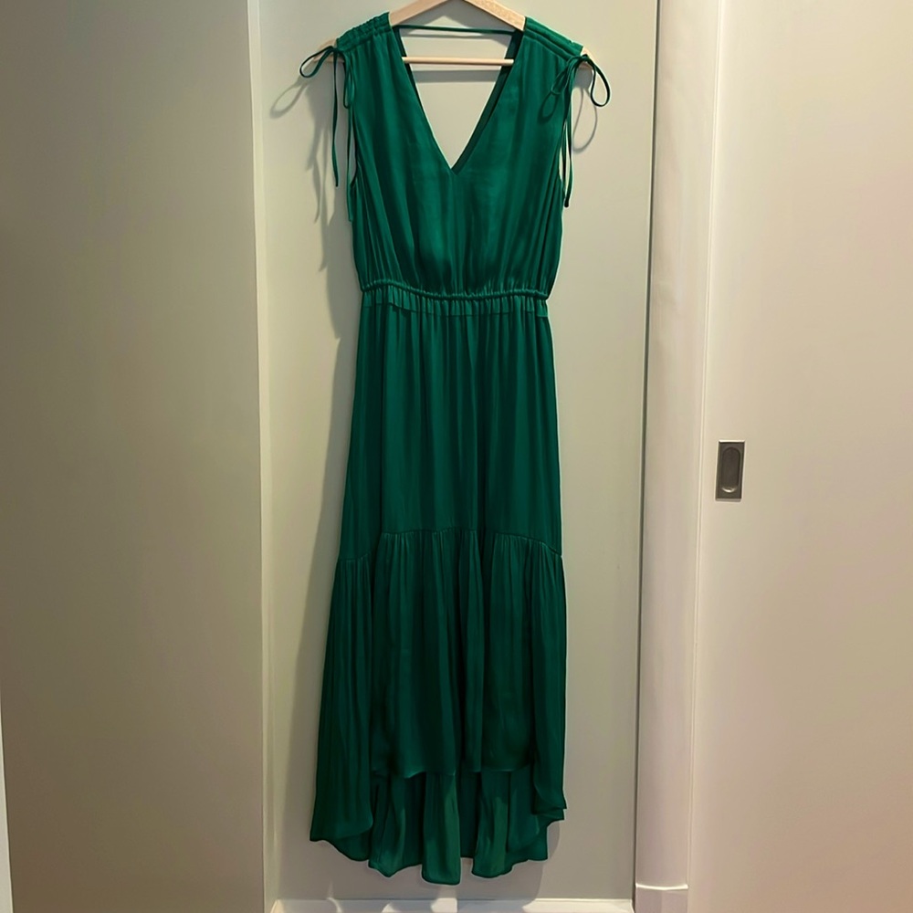 Satin Hi-Lo Ruffle Emerald Green Banana Republic Dress Size 4
